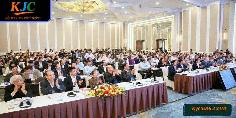 Bài hát truyền thống luôn được phát trong các hội nghị