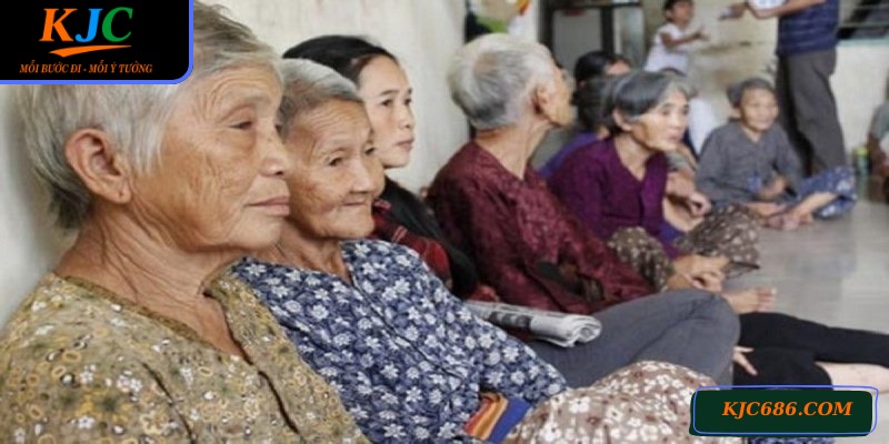 Người già neo đơn luôn được liên minh quan tâm